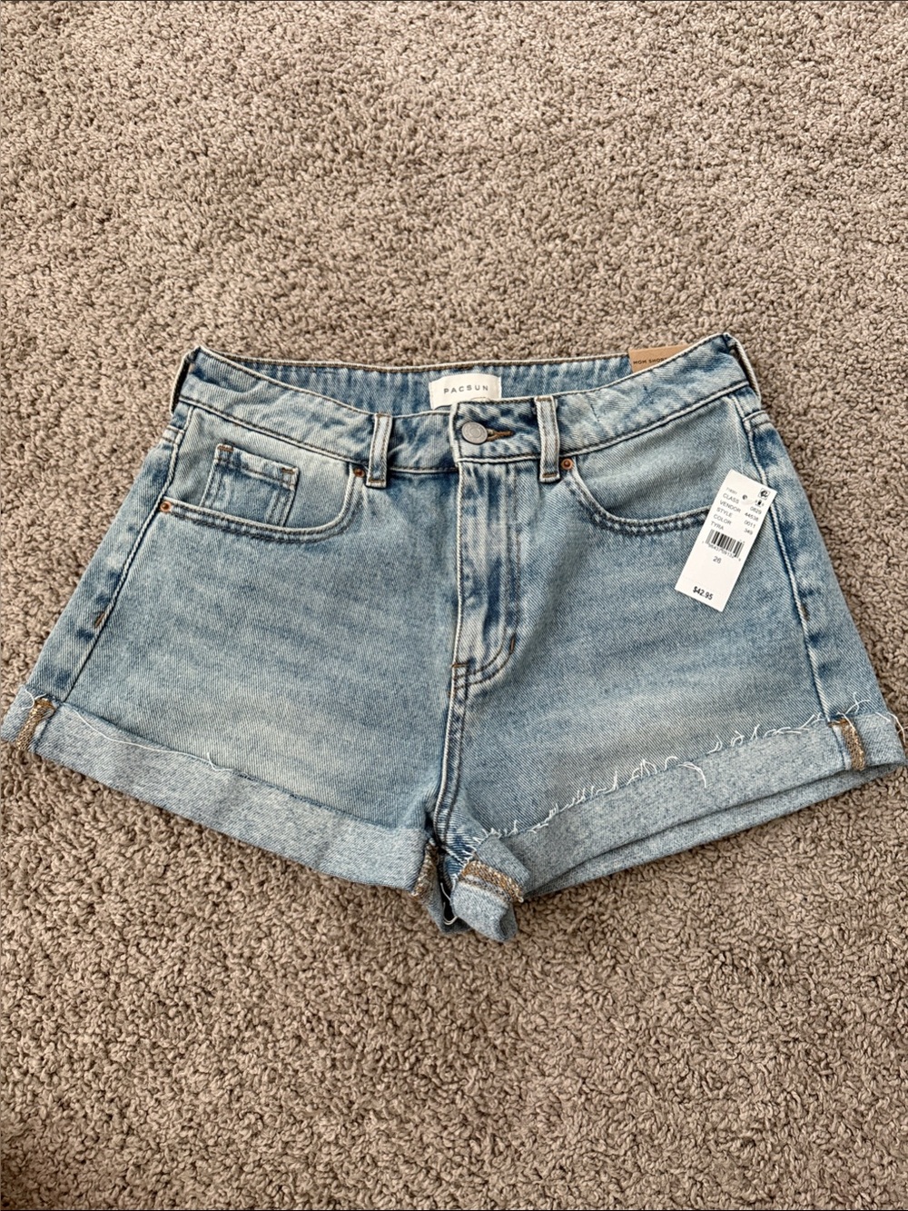 PacSun Light Wash High-Rise fitted waist Denim Mom Shorts✨